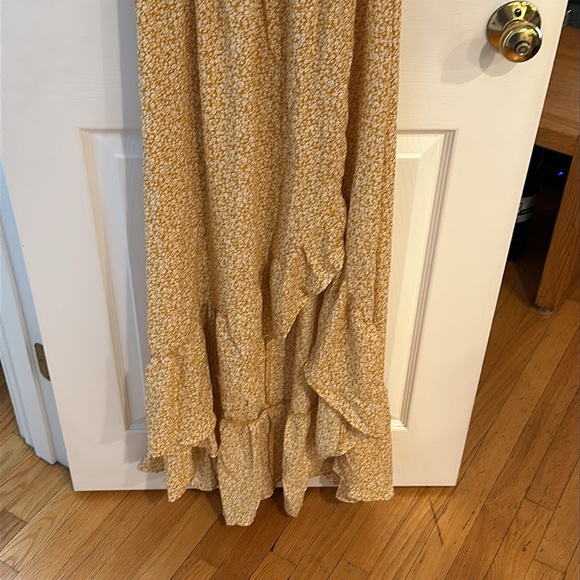 Francesca’s Dress - Picture 3 of 5